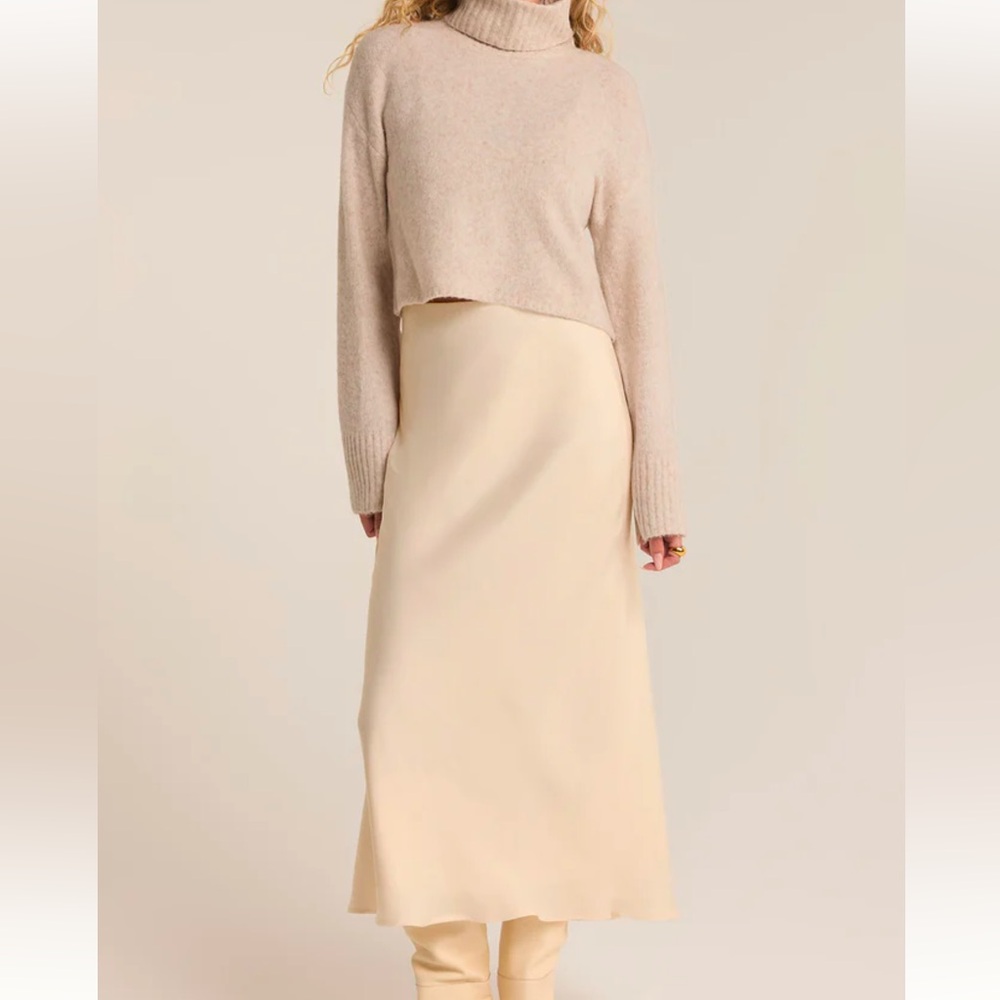 Europa Luxe Sheen Midi Skirt